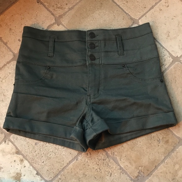 Pants - High rise shorts